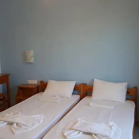 Alpha Naxos - Adults Only *