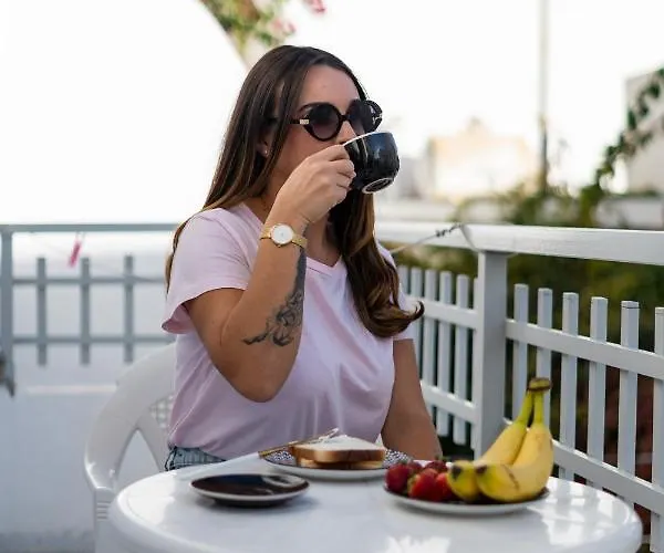 Alpha Naxos - Adults Only شقة