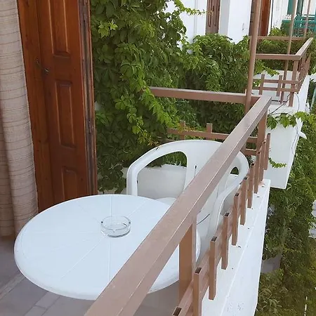 아파트 Alpha Naxos - Adults Only Naxos City